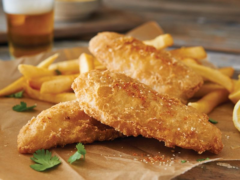 craigamorris's tweet photo. Ireland was introduced to fish &amp; chips, or what they call “chippies” in the 1880's when Giuseppe Cervi began selling them from a cart outside of pubs in Dublin. Since then, they have been a staple in Ireland. So raise a pint, grab your fish and chips and celebrate #StPatricksDay! https://t.co/ZGoSFaqZNi