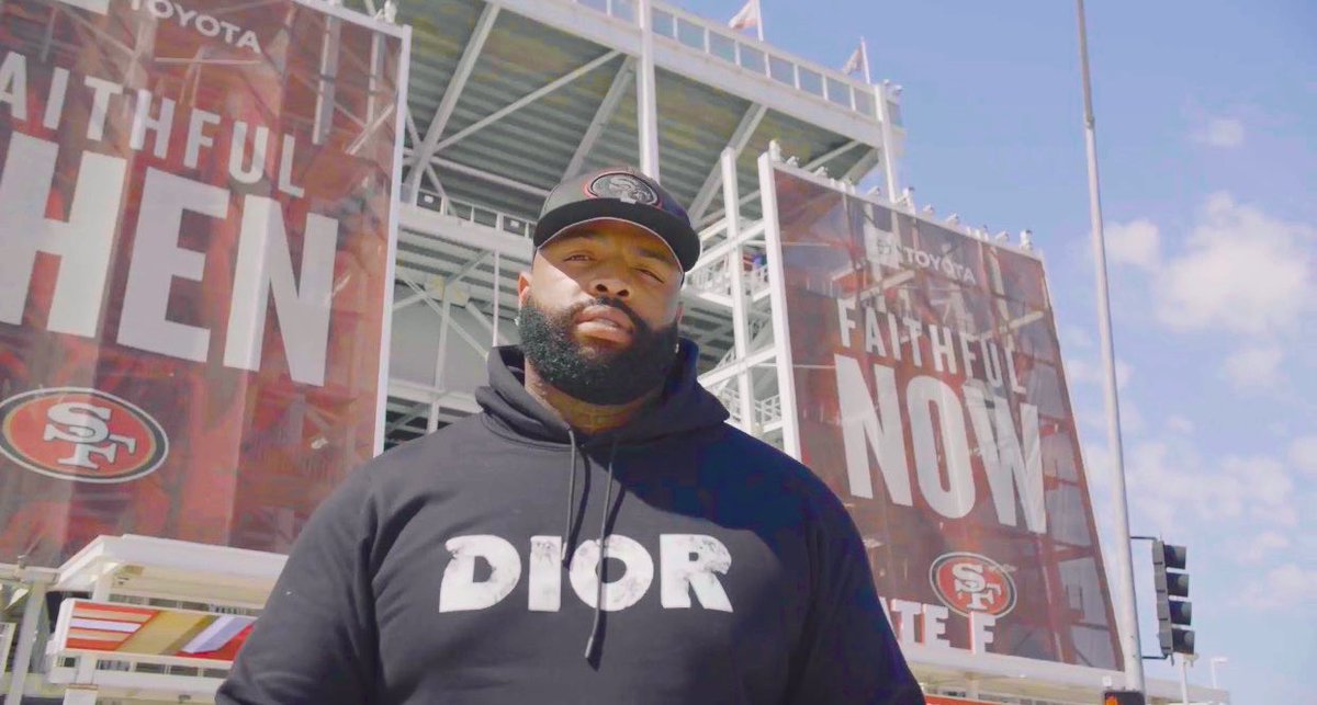 Hunting season is here 🦍🔝🤑

More to come for our special project with Trent Williams, the top NFL free agent who just re-signed with the San Francisco 49ers. <a href="/TrentW71/">Trent Williams</a> <a href="/49ers/">San Francisco 49ers</a> @ELSportsLLC #CU360
