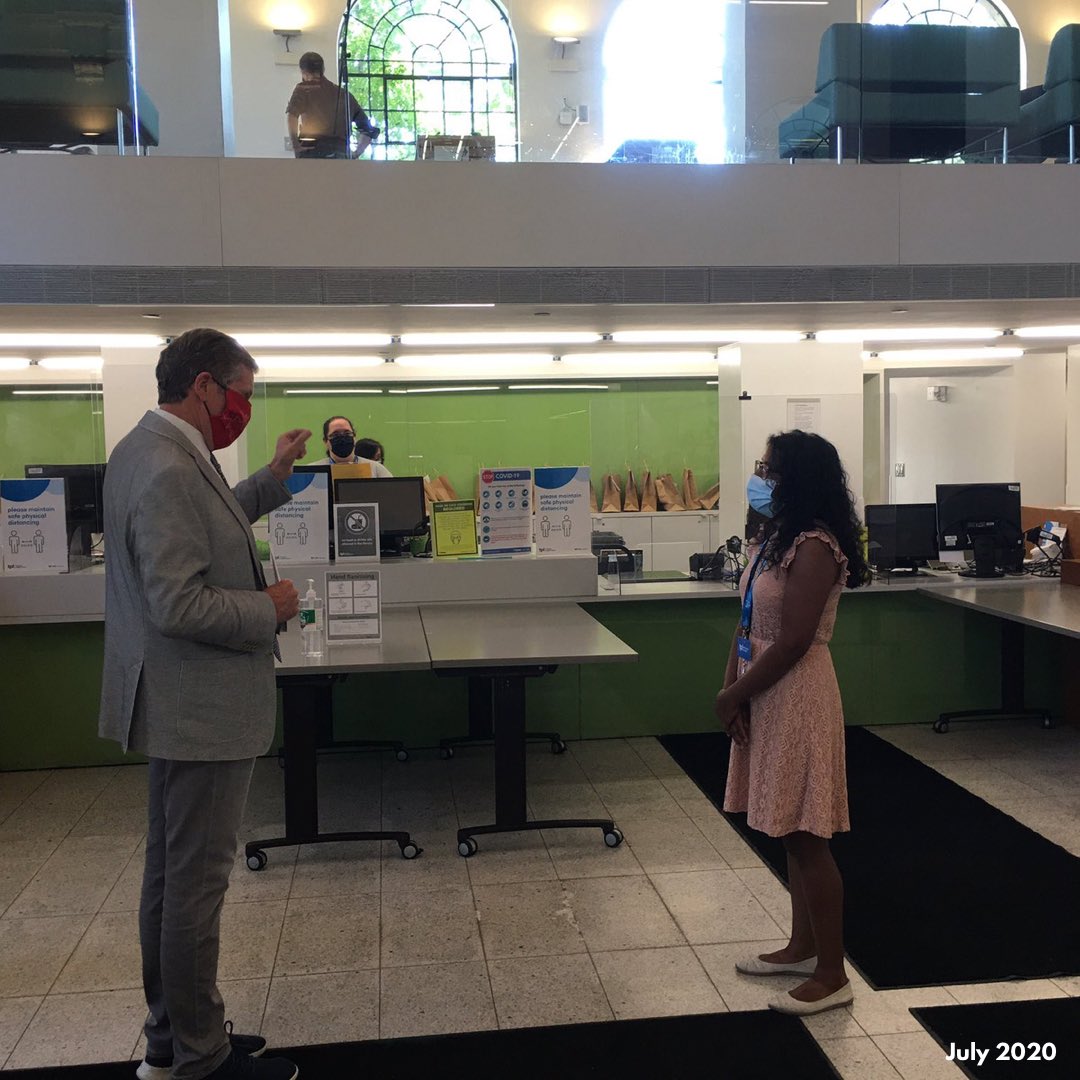 JohnTory's tweet image. Throughout the pandemic, our @TorontoLibrary locations have extended their services to provide in-branch computer access when deemed safe across the city.

Thank you Toronto Public Library for your commitment to supporting digital access. 

#ThankTheFrontlines