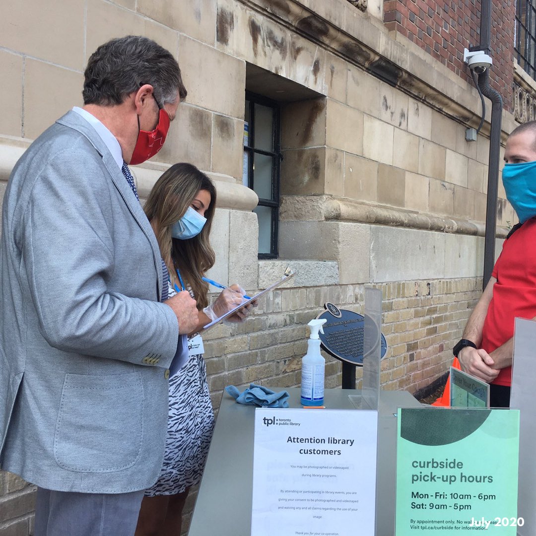 JohnTory's tweet image. Throughout the pandemic, our @TorontoLibrary locations have extended their services to provide in-branch computer access when deemed safe across the city.

Thank you Toronto Public Library for your commitment to supporting digital access. 

#ThankTheFrontlines