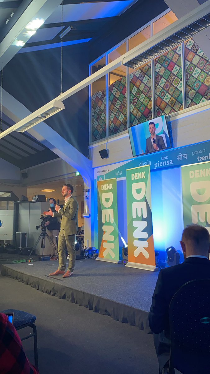 mandyheikamp's tweet photo. Verkiezingsavond live op partijkantoor in Rotterdam #DENKanders ❤️ Op naar een mooi resultaat! https://t.co/zvP9tO7YTQ