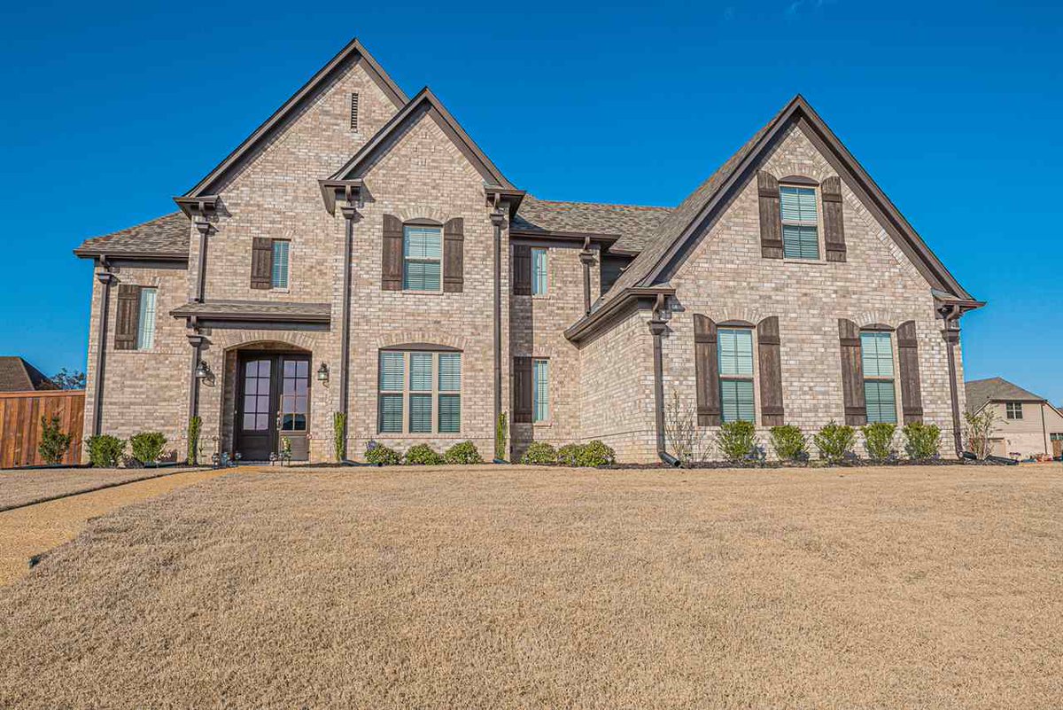 livelovememphis's tweet photo. I have a new #listing in #Oakland #TN  https://t.co/ZJ642lmn31 https://t.co/lWICW9gVJn