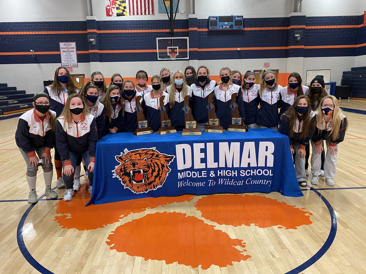 hollafhcoach's tweet photo. The definition of Lucky ๐ #oneforthethumb #maskup2020 @DelmarHockey @DelmarSports @DIAA_Delaware https://t.co/LPCxJhVms5