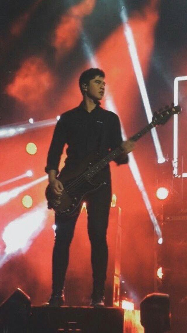 IsabellaDzm's tweet image. Red Red Desert #StreamRedDesert