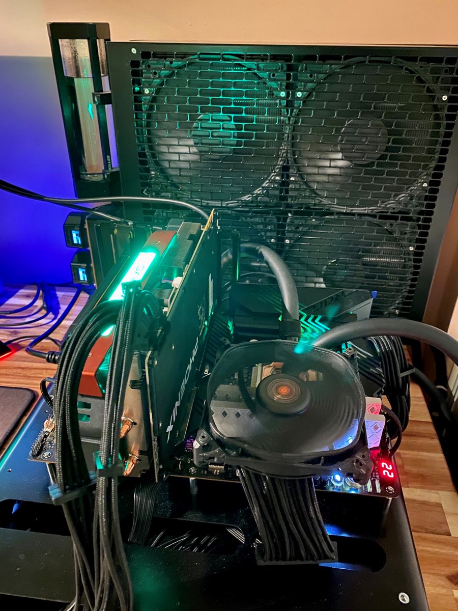 bl4ckdot's tweet photo. Goal achieved ! Reached #1 10900k with ambient cooling for GB3. Impressed by the @galaxyus OC LAB kit.
https://t.co/HEFQzIYSkB https://t.co/7XHUy77lSH