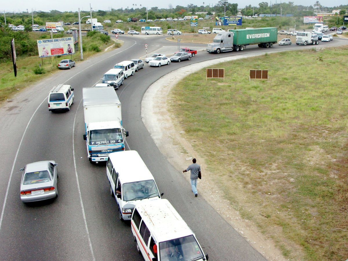JamaicaGleaner's tweet image. The Government is moving to address the traffic congestion being experienced by motorists entering and leaving Portmore via the Mandela Highway. Read more:jamaica-gleaner.com/article/news/2…