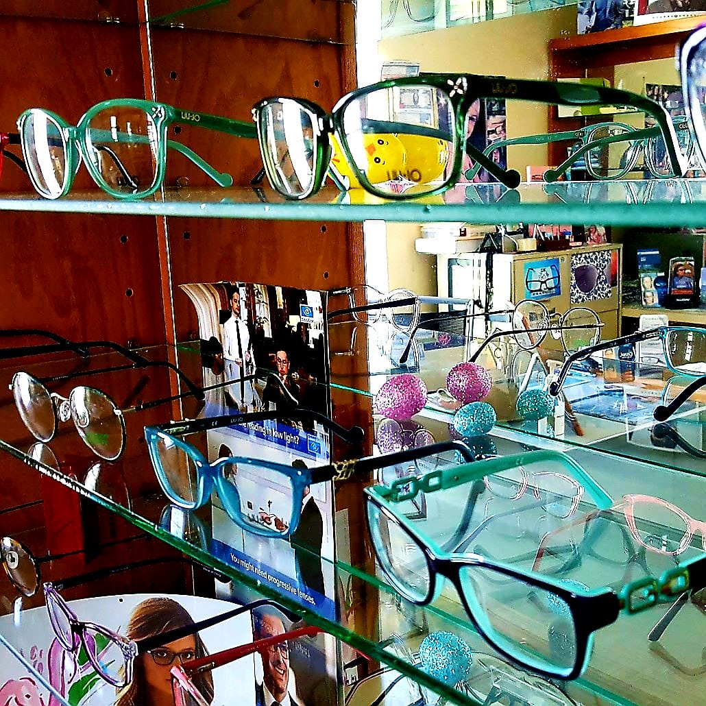 Imageoptical1's tweet image. “May your blessings outnumber the shamrocks that grow. And may trouble avoid you wherever you go.&quot; Happy St. Patrick&apos;s Day from Image Optical in beautiful Del Rio, Texas 
&quot;Yeah, it&apos;s St. Paddy&apos;s Day. Everyone&apos;s Irish tonight.&quot;
#ImageOpticalDelRioTexas #ImageOptical1