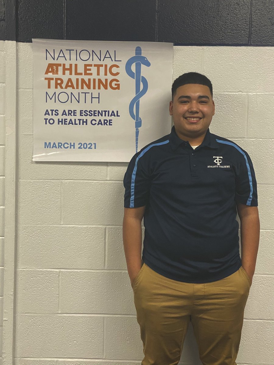 Student Athletic Trainer spotlight:
Eric Ybarra
Grade: 12th
Years of Exp: 4 years
College: UTSA majoring In Kinesiology