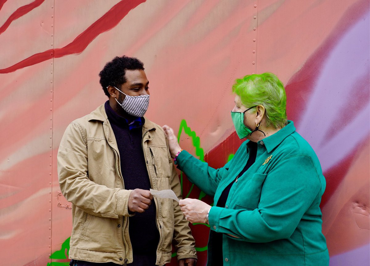 SrsBonSecours's tweet photo. See why USA Vocation Director Sr Fran Gorsuch dyed her hair green to raise money for hunger tonight on @wbaltv11 5:30 -6:00. @SrsBonSecours @BonSecoursVols https://t.co/Qxc93xgK8K