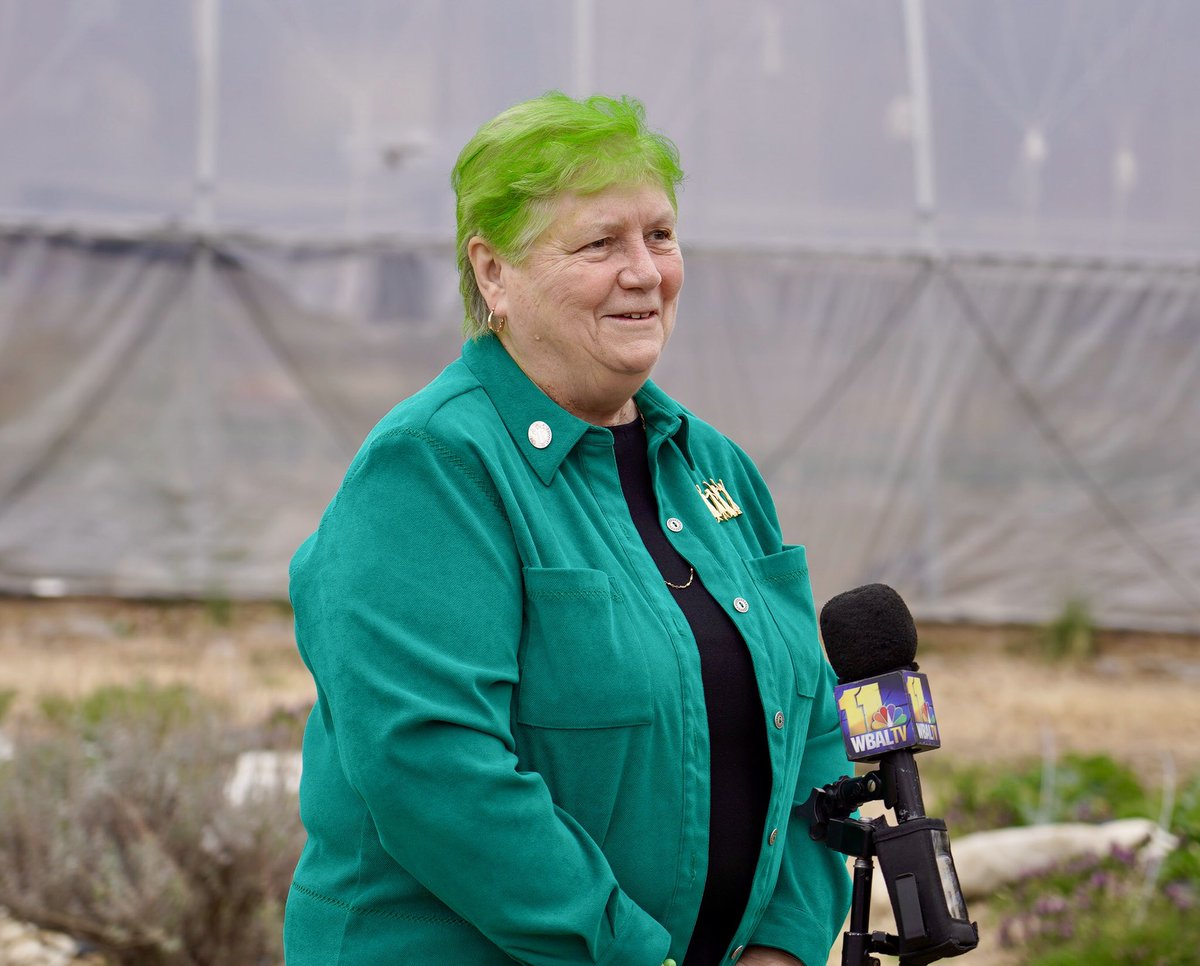 SrsBonSecours's tweet photo. See why USA Vocation Director Sr Fran Gorsuch dyed her hair green to raise money for hunger tonight on @wbaltv11 5:30 -6:00. @SrsBonSecours @BonSecoursVols https://t.co/Qxc93xgK8K