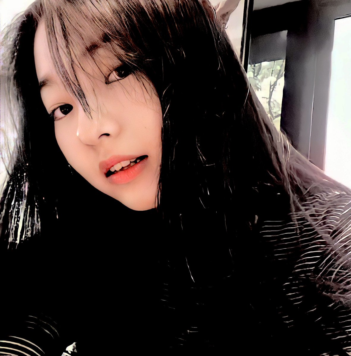 Mimi Helena. tweet media