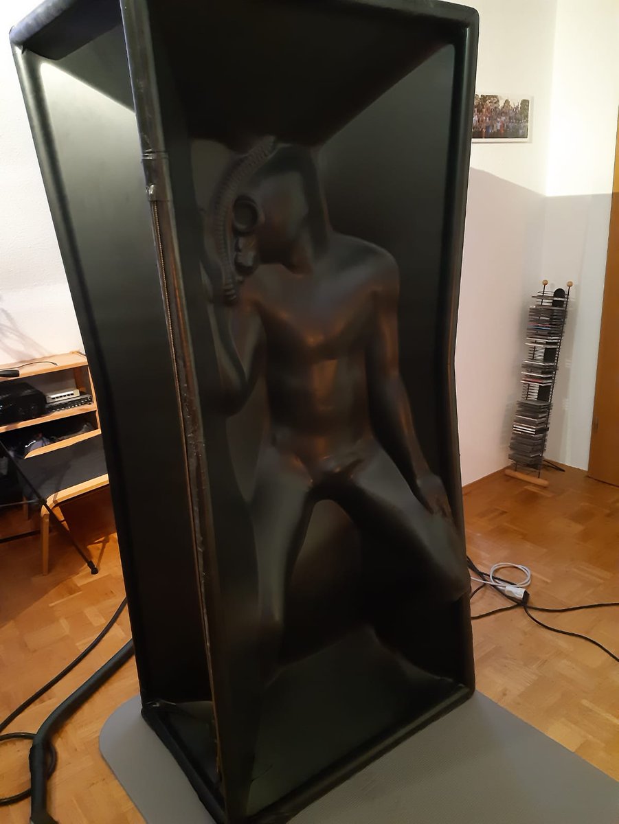 magnum_32's tweet photo. A feeling that really ...sucks
#Vactower #rubberbondage #latex https://t.co/TRrLcG5TSP