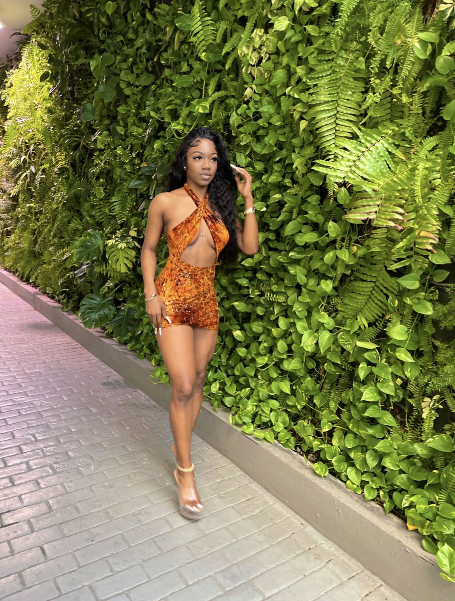 ThassNyahh's tweet image. he want me in the worst way plus he found out it's my birthday. #20