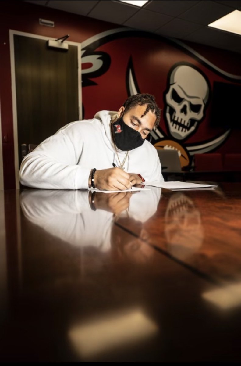 Congrats to client Aaron Stinnie (<a href="/LIL_STINNIE/">Aaron Stinnie</a>) on resigning with the <a href="/Buccaneers/">Tampa Bay Buccaneers</a> !!