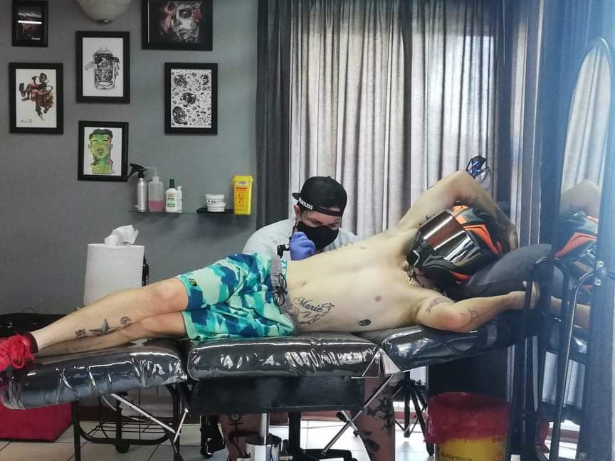 JarrydStander's tweet photo. when Jay the MotoNinja Gets tattooed he goes to the best #wickedinktattoos #motovlogger https://t.co/J0U2jWRnCA