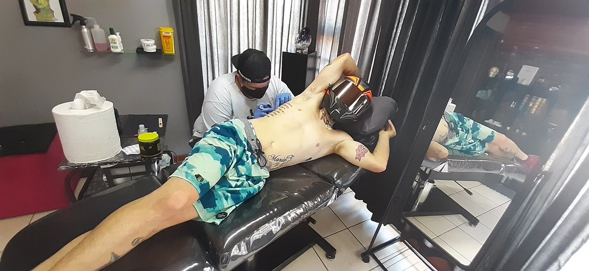 JarrydStander's tweet photo. when Jay the MotoNinja Gets tattooed he goes to the best #wickedinktattoos #motovlogger https://t.co/J0U2jWRnCA
