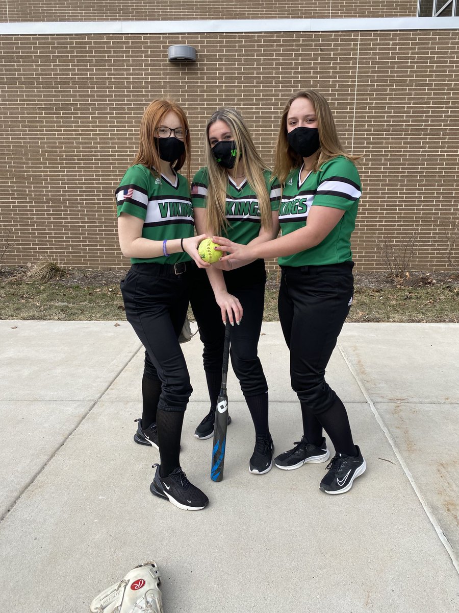 Do we smell spring??? 🥎🥎⁦<a href="/ValpoVikingSB/">Valpo Softball</a>⁩ ⁦<a href="/ValpoHS411/">Viking Info</a>⁩ ⁦<a href="/Valpo_Schools/">Valparaiso Community Schools</a>⁩