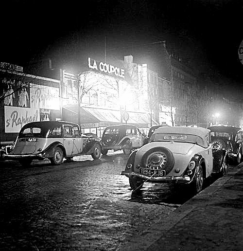 ParisAMDParis's tweet photo. Pierre Jahan.   La Coupole  1930  #Paris https://t.co/dvLGZHsio8