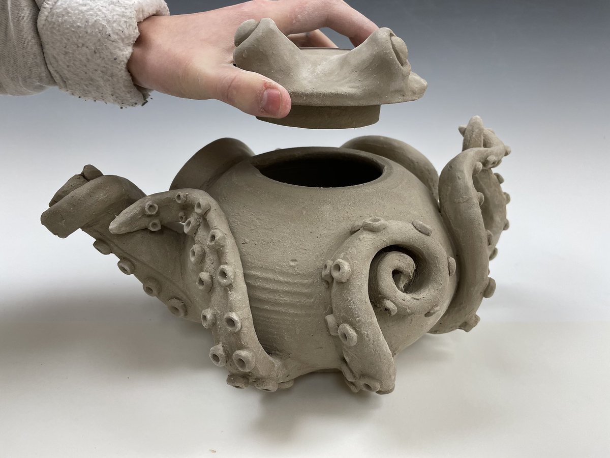 ellambu's tweet photo. pot pot https://t.co/gNuck2xu6j