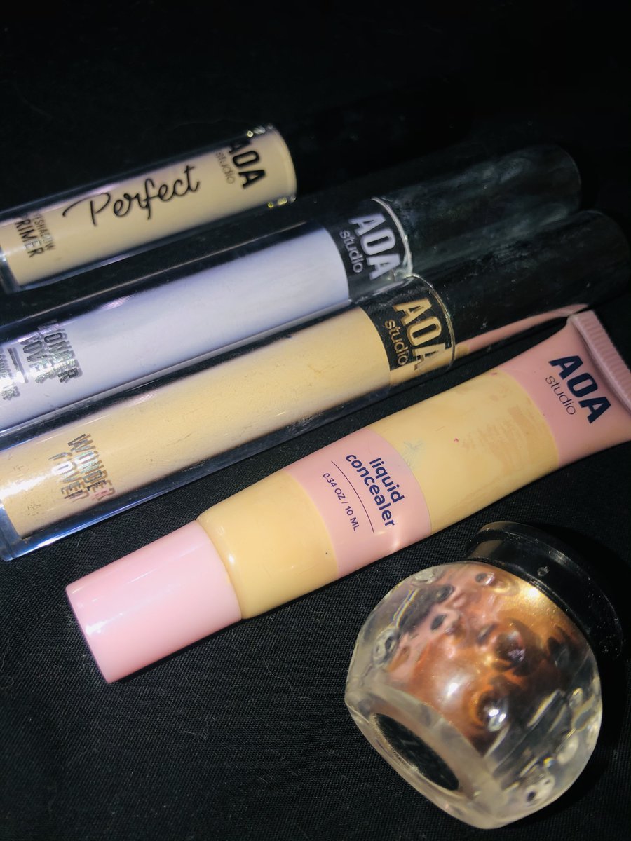 mariahjamesmua's tweet photo. @shopmissa I’ve been using these items plus two more that I ran out of, which  is :  

A+ No Pore Primer✅
AOA AQUA Hydrating PRIMER ✅ https://t.co/n52NeeqoLP