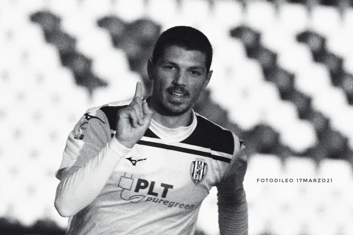 fotodileo's tweet photo. Doppio vantaggio sciupato malamente... #CESMAT #calciocesenafc #tuttocesena https://t.co/6sU4nRUOra