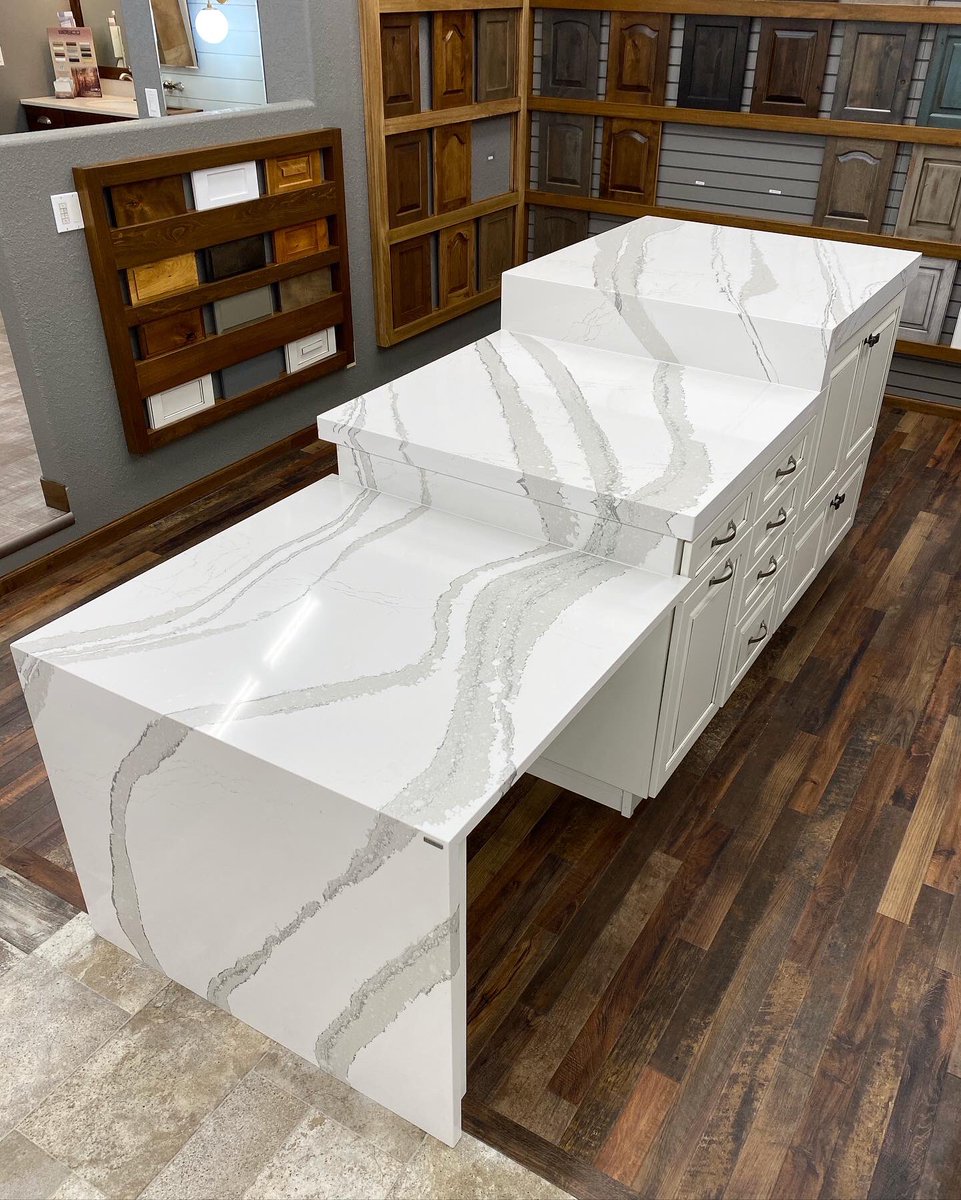 Brooklyn_S9's tweet photo. Had to show off this amazing, triple decker @CambriaSurfaces Brittanicca island we just installed at Larry's Lumber! Going to be a show-stopper!
Great installation by @CS_Countertops
#wearecambria #mycambria #creativesurfaces https://t.co/fP9G6PpmHk