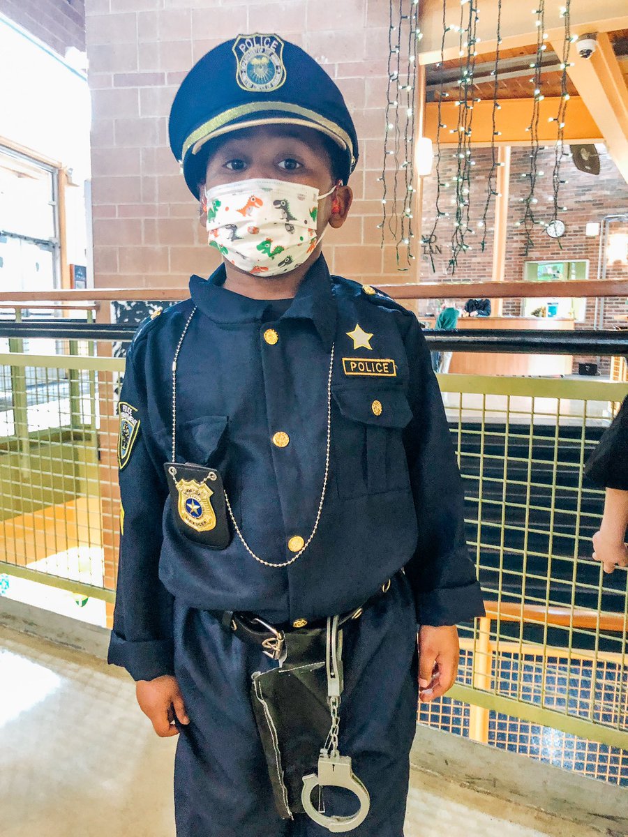 ocschool's tweet image. Dress up as your future career day in elementary! Our future is bright!! ❤️😎 #elementary #careerday