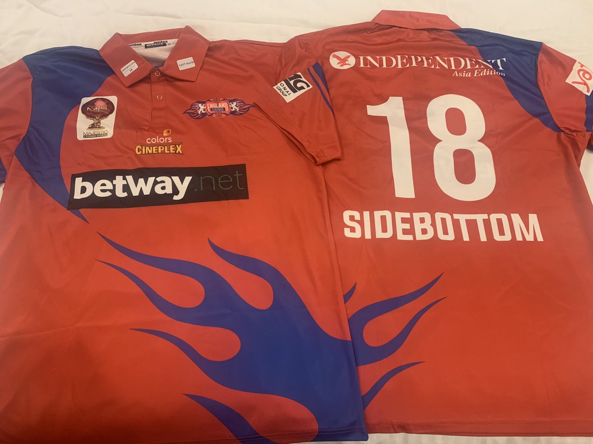 Giving away one of my England Legends shirts @LegendsEngland part of the <a href="/RSWorldSeries/">Road Safety World Series</a> If you fancy a chance to win just RT and I’ll pick the winner Friday evening at random 🏏 #cricket <a href="/Colors_Cineplex/">Colors Cineplex</a>