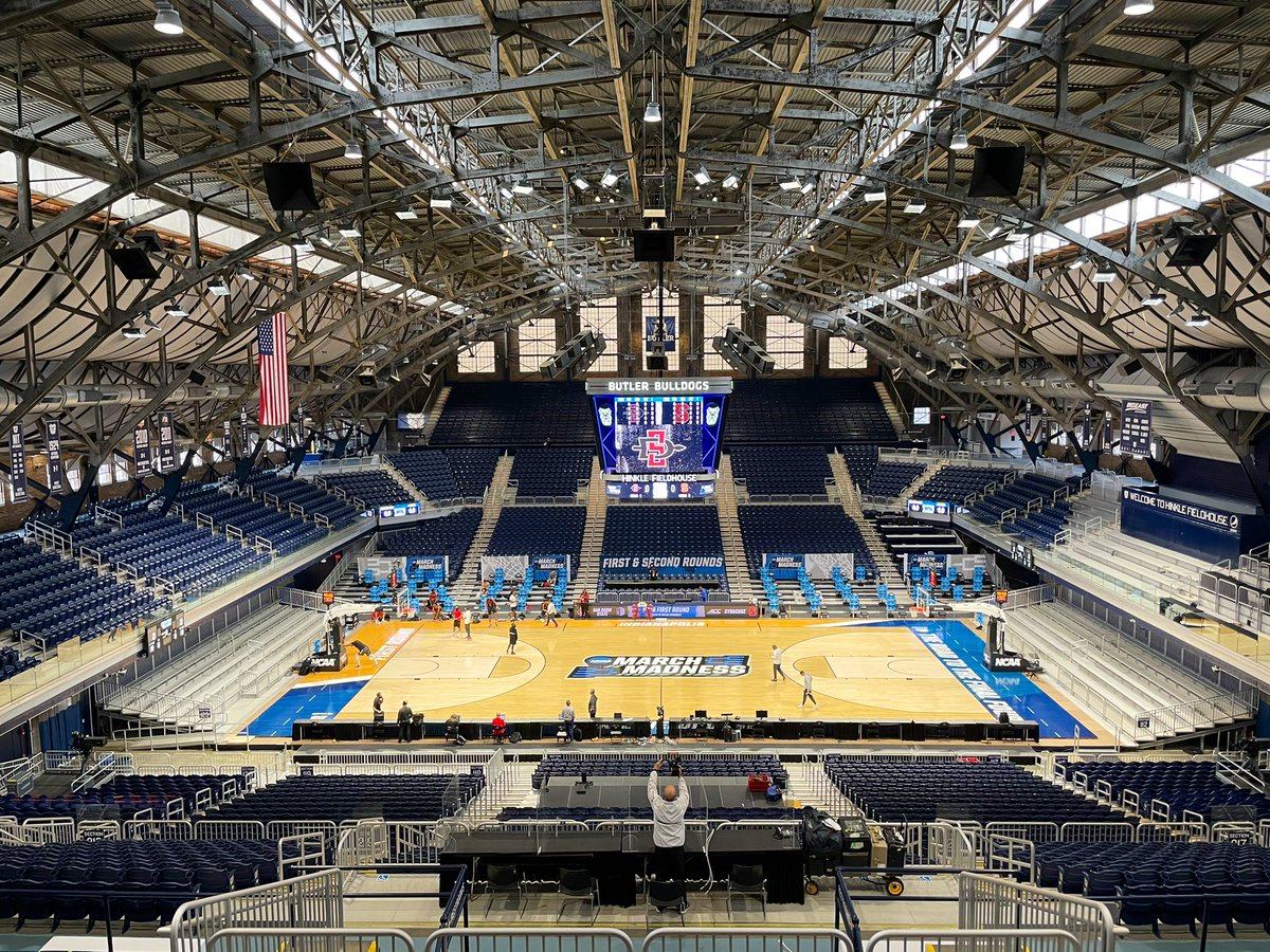 Our first look at Hinkle. 

She’s glorious <a href="/ButlerMBB/">Butler Basketball</a> ...