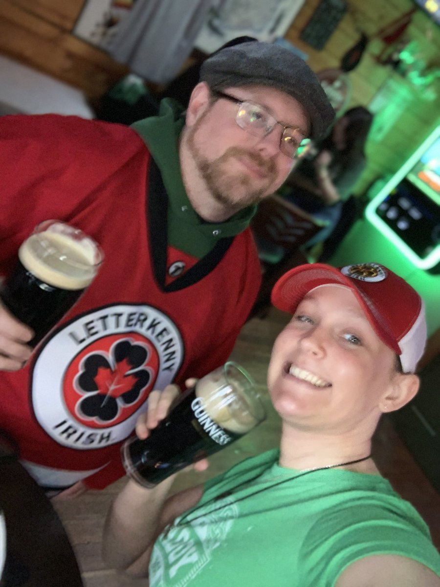 goonersgirl008's tweet photo. Wheel, snipe, celly, boys!!! Pints with the Jonesy to my Reilly, @primetimeswift!!! #StPerfectsDay #Ferda #yewwww @LetterkennyProb https://t.co/cIsEgp1Wf4