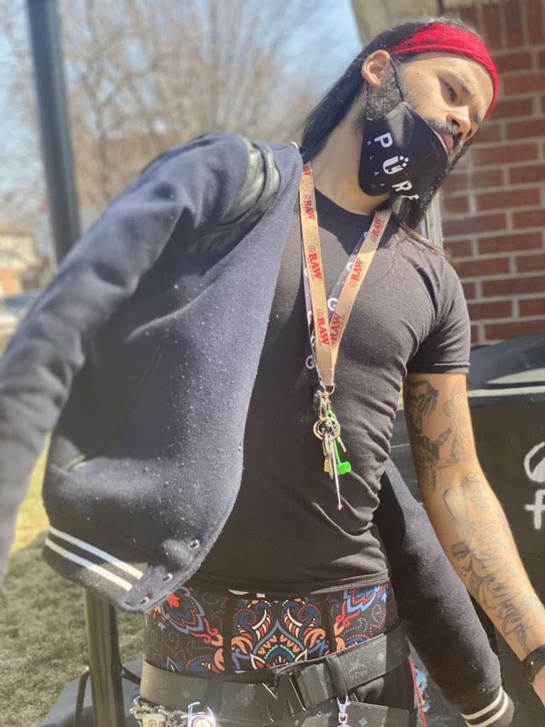 BloodyBoyGoon's tweet photo. Life and death situations will fuck up yo mentel. its on you to Boss up
•
#bloodyboygoon #westwarren #warrenup #detroit #michigan #mmmpcompliant #deepslitrecords https://t.co/P6k8ktSa8J
