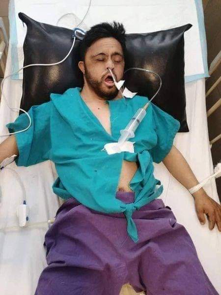 AtifBabri's tweet photo. 😢میرا یہ مسلمان بھائی عبیداللہ ذہنی طور پر معذور تھا
ایک دن پہلے کسی شیطان نے اس کا گردہ نکال کر اسے پھینک دیا آج عبیداللہ کا انتقال ہو گیا 
🪴انا للہ وانا الیہ راجعون🪴
جس کسی نے یہ کیا ہے اللہ تعالیٰ اسے نیست و نابود کرے اور عبید کے درجات بلند فرمائے آمین.
#JusticeForUbaid https://t.co/fgGkWZlU7q
