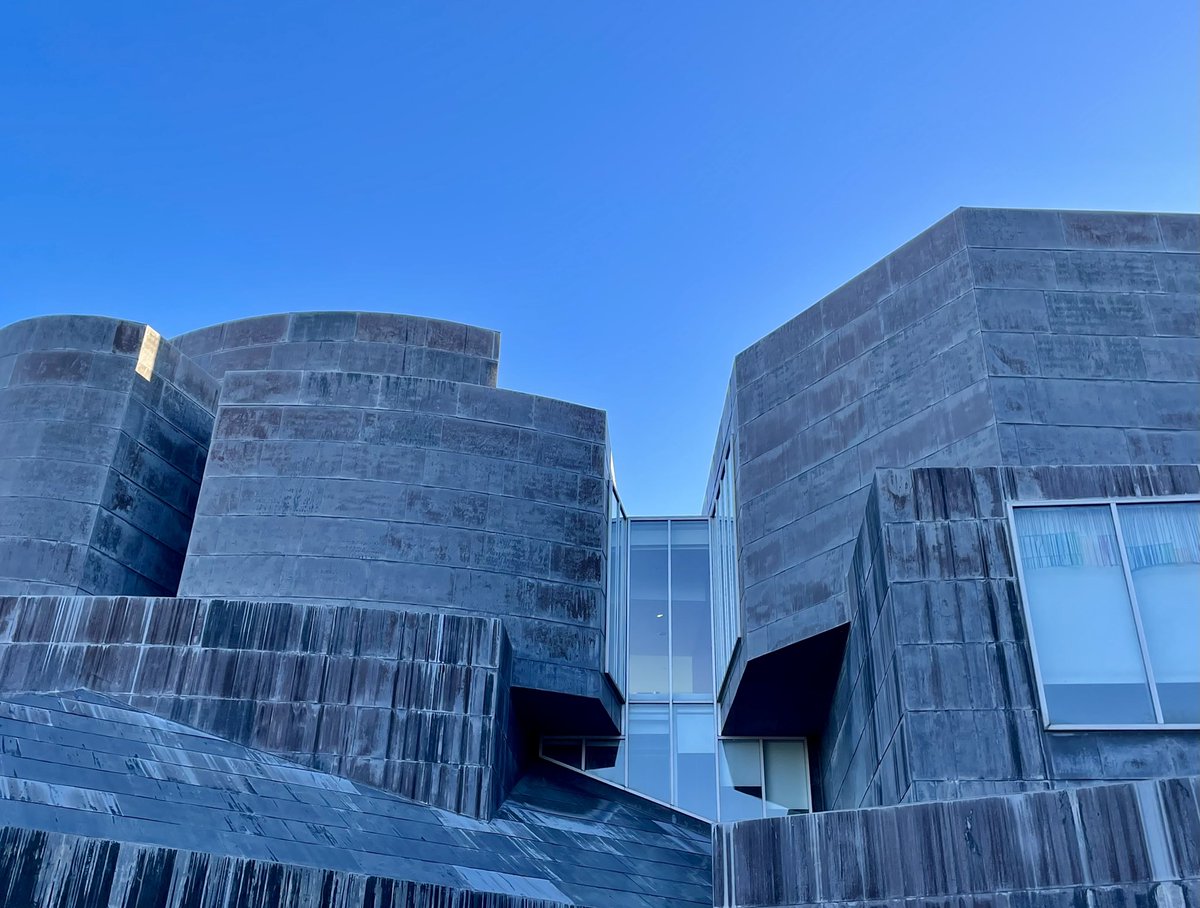 JoshLipnik's tweet photo. Frank Gehry, University of Toledo Center for the Visual Arts (1992-93) Toledo, OH https://t.co/JFjK4L46LU