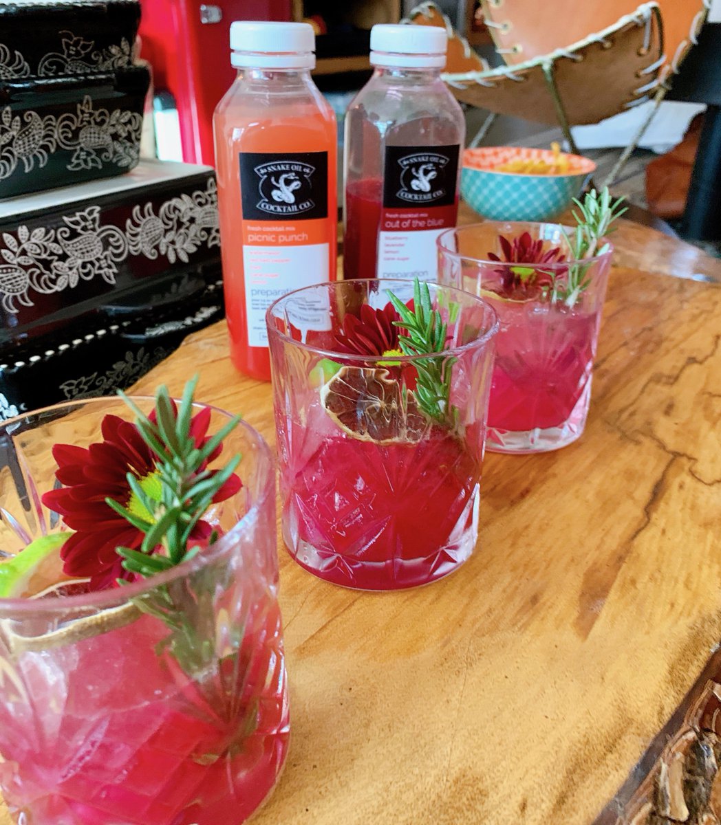 cook_casa's tweet photo. Want a private bartender to make you specialty drinks in your own home? We have you covered! Cook Casa can bring any culinary experience to you and your family with the click of a button. Check out our website in our bio to book now!

#CookCasa #food #dining #bartender #chefs https://t.co/EPJlncdkZD