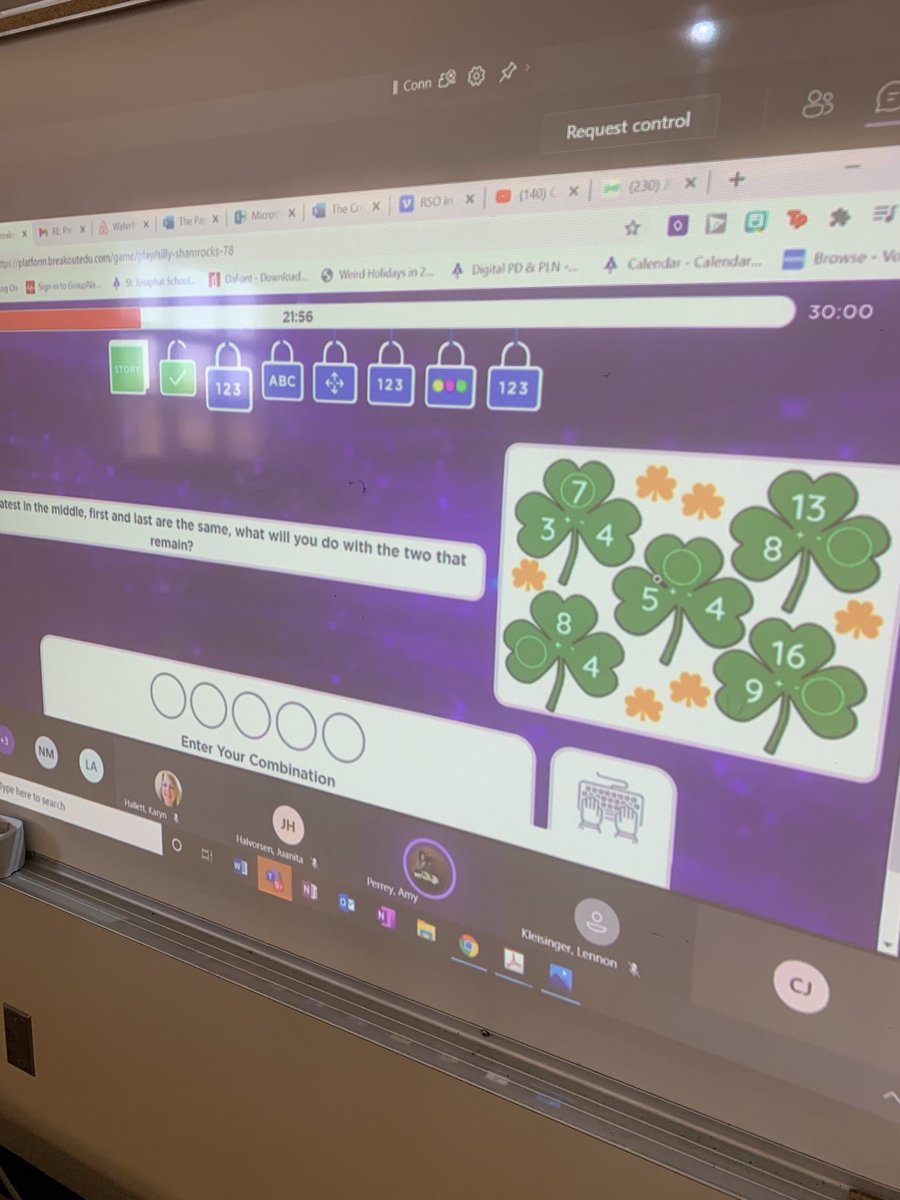 mrscjohnson1980's tweet photo. St. Patrick’s Day fun ☘️☘️ #escaperoom #howtodraw #somuchgreen ⁦@StJosaphat⁩ ⁦@RCSD_No81⁩ https://t.co/JjsaaZct7i