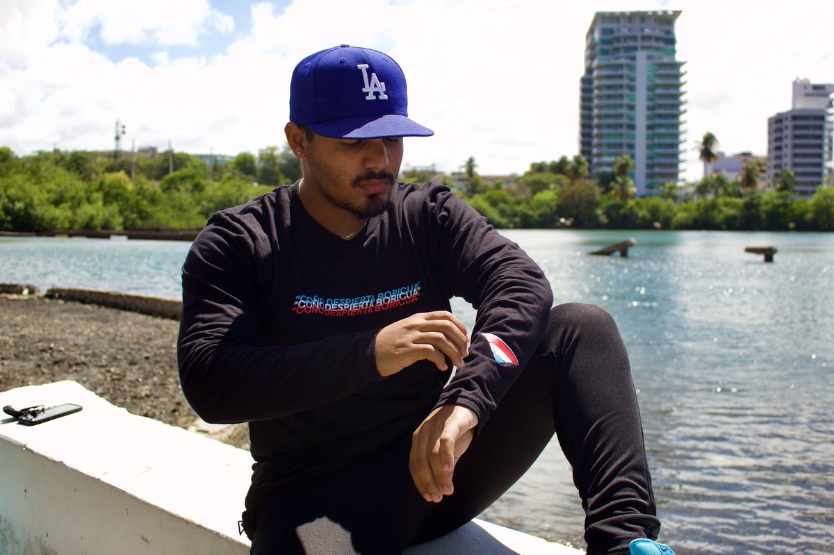 Efra_alex15's tweet photo. Colección “COÑO, DESPIERTA BORICUA” 🇵🇷✊🏼 está disponible ya, vienen tanto crop como regular! Cualquier cosa me escriben al DM! #retweet https://t.co/MbeKn1kSWE