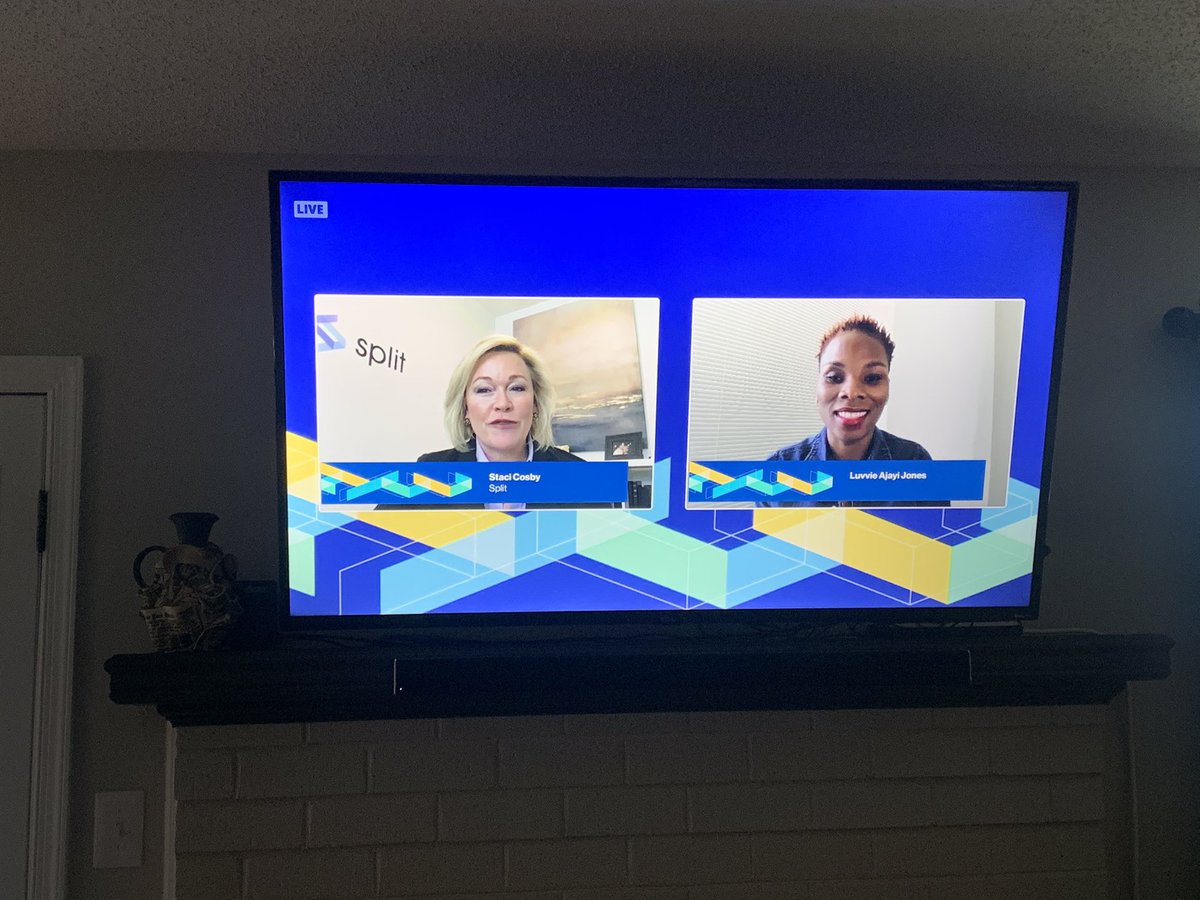 PinayView's tweet image. Listening to @iLuvvit on #flagship21!! So love this woman and her way of thinking &amp;amp; being, talking about her book #professionaltroublemaker