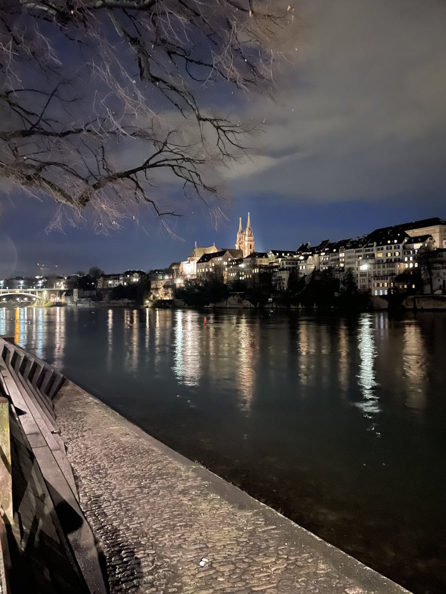 RamonSaladin's tweet photo. Einfach #Basel https://t.co/3TcWMTFFSM