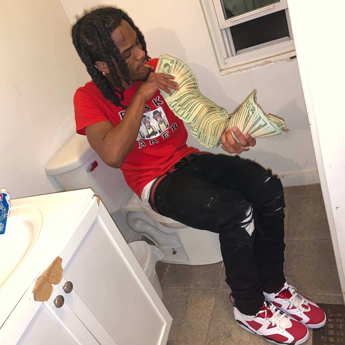 YnlKel's tweet photo. I'm Bacc ! Move Around https://t.co/OJwPnHE5LO