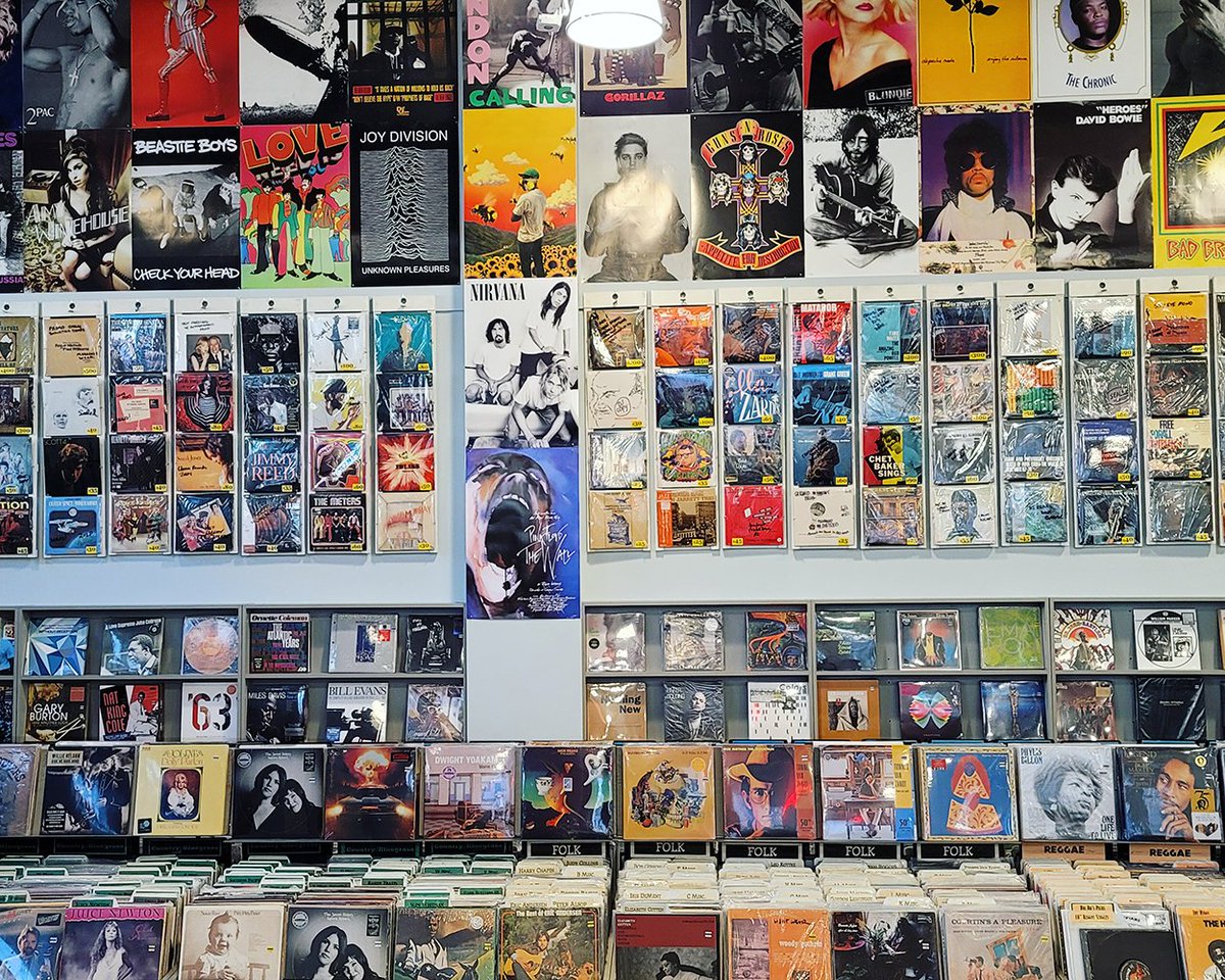 amoebamusic's tweet photo. Good news folks! We're bringing our staff back to work, doing COVID safety orientations and getting ready to reopen Amoeba Hollywood at 6200 Hollywood Blvd! 🎉

No opening date quite yet, but we're getting a lot closer and hope to announce a date soon. Stay tuned! https://t.co/J0s5HfZrjj