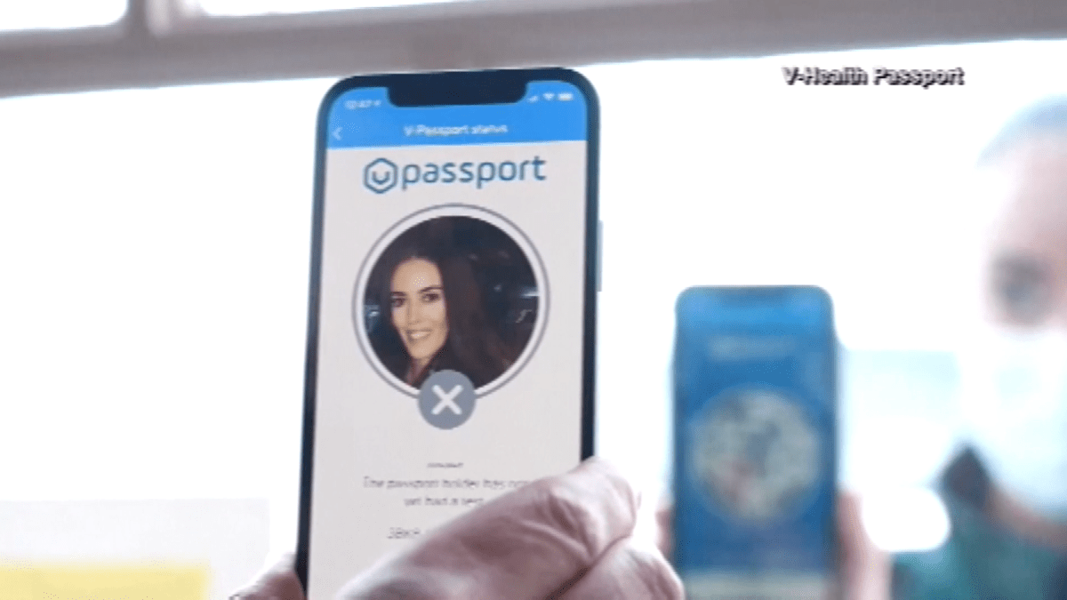 NBCPhiladelphia's tweet photo. Some experts say Digital Vaccine Passports will help streamline the process of socializing and traveling again as people emerge from the pandemic. We take a look at the pros and cons: https://t.co/WixD7urINY https://t.co/CsprtXr5R2