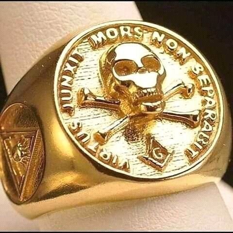 Lordphizzy1's tweet image. 