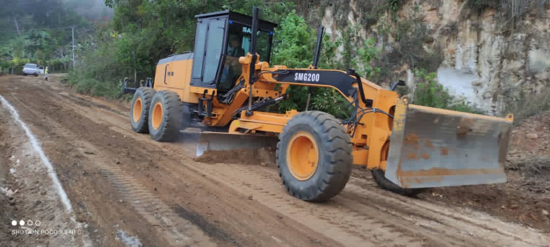 RangelSilva4F's tweet photo. La mesa productiva del #Plan21Trujillo realizó un diagnóstico de las necesidades con los productores de la parroquia Escuque, el cual arrojó la necesidad de rehabilitar las vías agrícolas. 

#PlanSiembraBicentenaria 
#ElCovidNoJuega https://t.co/qWzh48PuH5