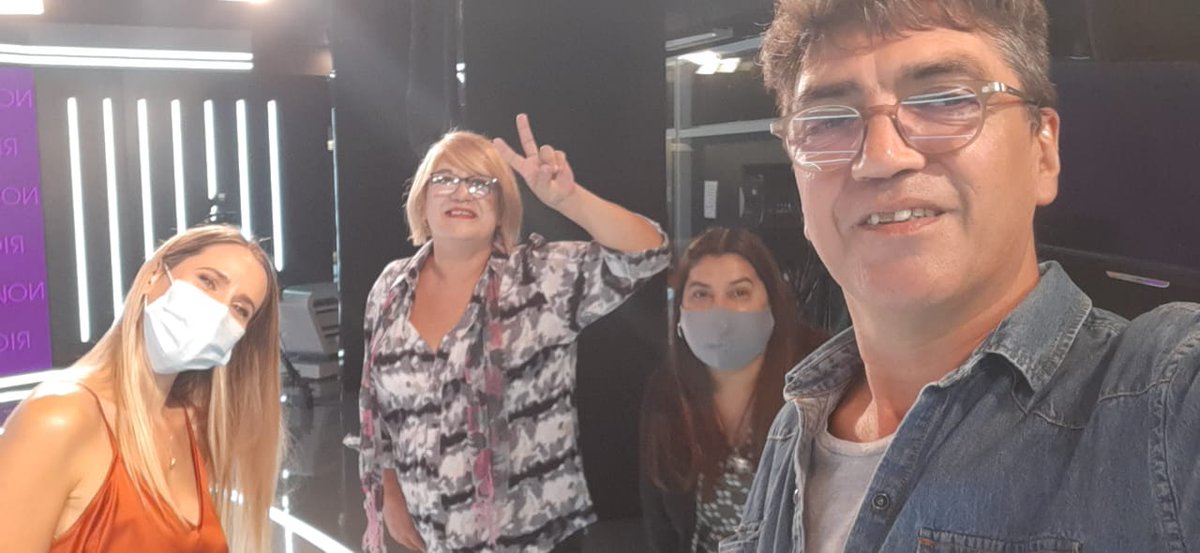 gabrielapiovan2's tweet photo. Linda tarde linda charla lindísima gente https://t.co/opxBnYEIGj