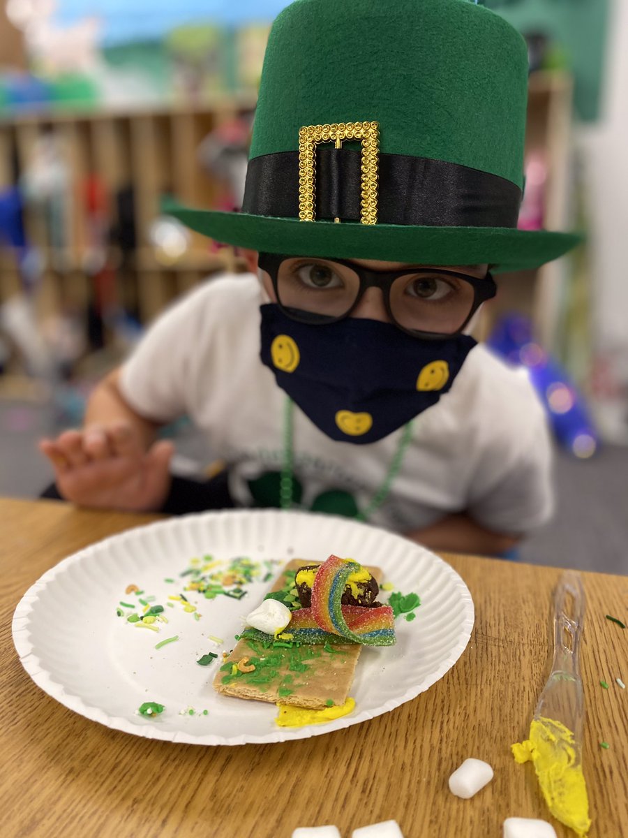 teamGGES's tweet image. When your mascot is Lucky the Leprechaun, St. Patrick’s Day is kind of a big deal!  #greengablesleprechauns #saintpatricksday