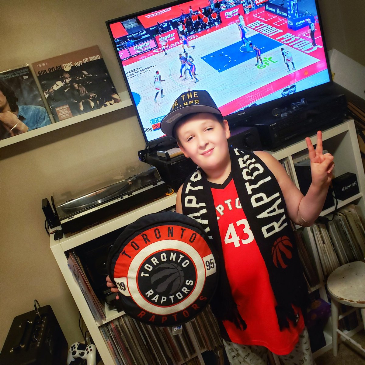 dannykeeler's tweet photo. So happy to have our boy Freddy back! #WeTheNorth #positivevibes #tangerinefanangle https://t.co/YtZwEBiiiK