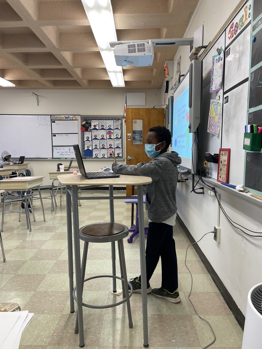 agrabowskiteach's tweet photo. One of my favorite days of the year - and this year, there are two of them! Day 1 of Teacher for a Day! 🍎✏️#TFAD @Oldfield_MS https://t.co/20zxxQwYTh
