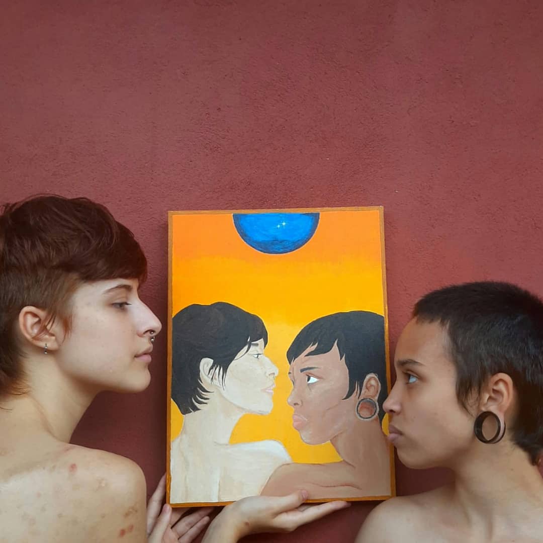 sapatonavirus's tweet photo. quem apoia lésbica artista encomenda quadro ou da rt quem prefere o b*lsonaro só olha 🙏🙏🙏 https://t.co/w9dnN5srkV