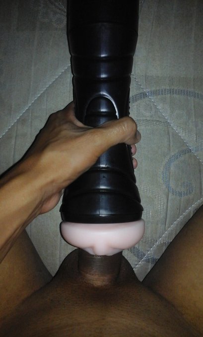 Jugando un ratito 🥺🤭🔥🤫 https://t.co/Q9H8uVcAFn<a href="/tag/playboyplus"class="tags"><span>#playboyplus</span></a><a href="/tag/ianalittle"class="tags"><span>#ianalittle</span></a>