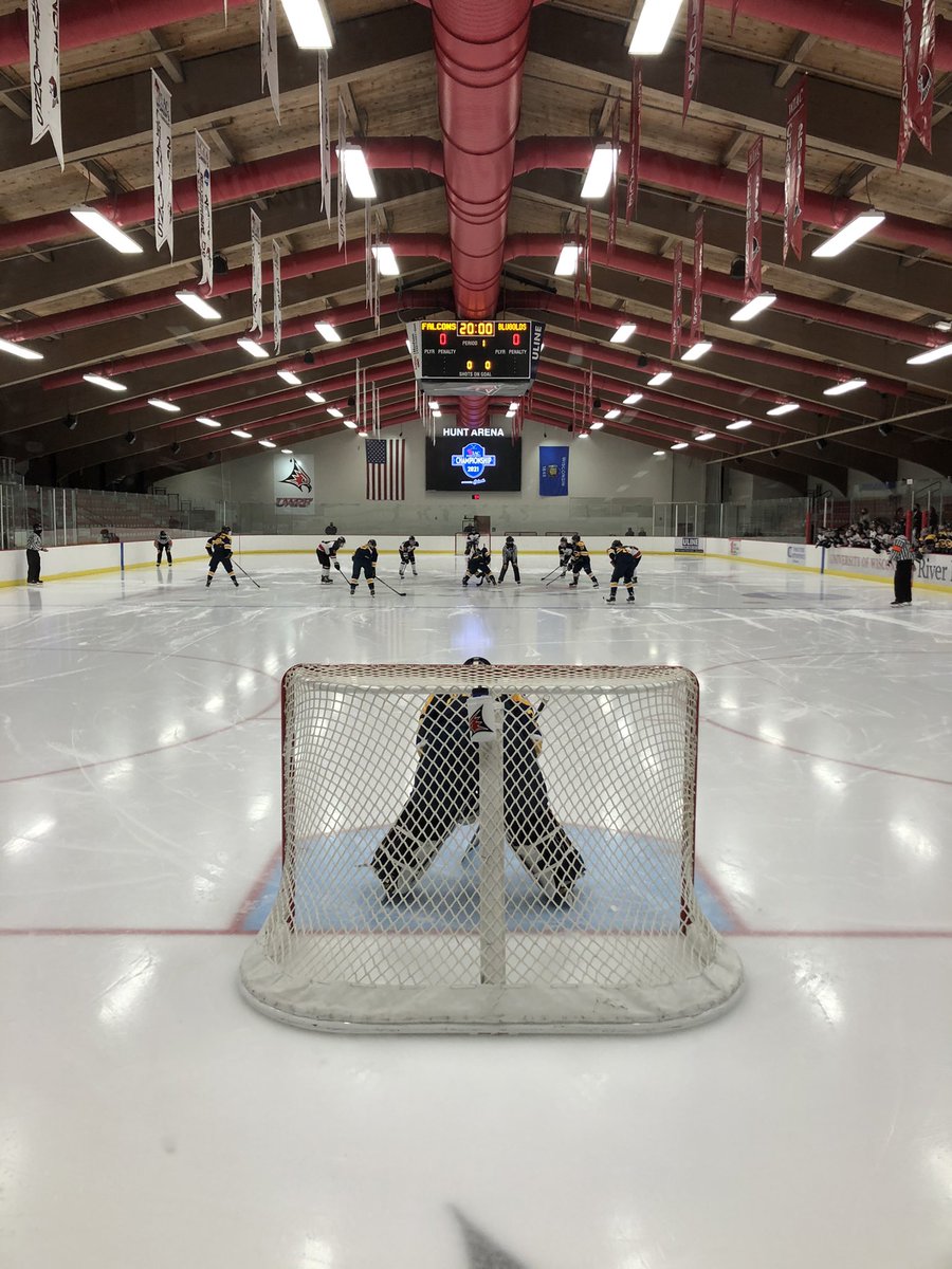 mrchuckkopel's tweet photo. Game 2. Home ice. Game on. #WIACChampionships #HuntArena #CawlidgeHawkey #HomeoftheFalcons https://t.co/MvFVliYHFg
